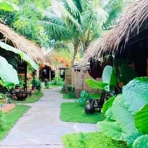 בית אירוח Under The Coconut Tree Homestay