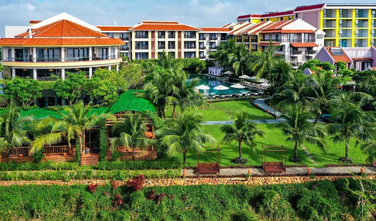 Bel Marina Hoi An Resort 5*,